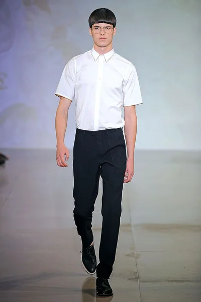 Look 1